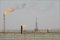 خاموشی بخشی از فلر نفتی در غرب ایران خاموشی بخشی از فلر نفتی در غرب ایران