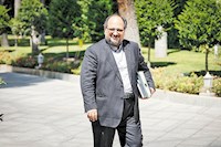 مدیرعامل هلدینگ خلیج فارس به انفصال از خدمت محکوم شد/ عدم همکاری با دیوان محاسبات، دامن شریعتمداری را هم گرفت!