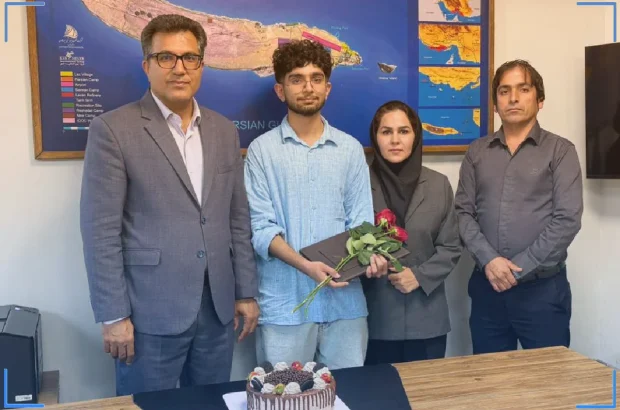 در سیزدهمین سالروز تاسیس شرکت قطب پتروشیمی سپهر لاوان در سیزدهمین سالروز تاسیس شرکت قطب پتروشیمی سپهر لاوان
